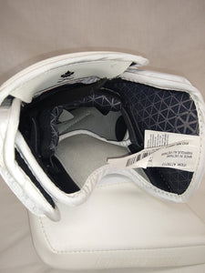 New CCM EFLEX 6.9 Reg (Lt Hand) Sz Sr White Ice Hockey Goalie Catcher