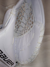 New Bauer GSX Reg (Lt Hand) Sz Jr White Ice Hockey Goalie Catcher