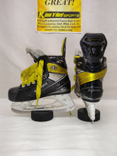 Used Bauer Supreme 3S Size Yth 12.5 D Hockey Skates