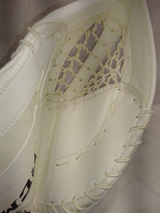 New CCM EFLEX 5.5 Reg (Lt Hand) Sz Yth White Ice Hockey Goalie Catcher