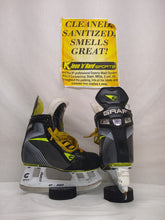 Used Graf Supra G7035 Size 1 R Ice Hockey Skates