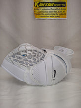 New Bauer GSX Reg (Lt Hand) Sz Jr White Ice Hockey Goalie Catcher