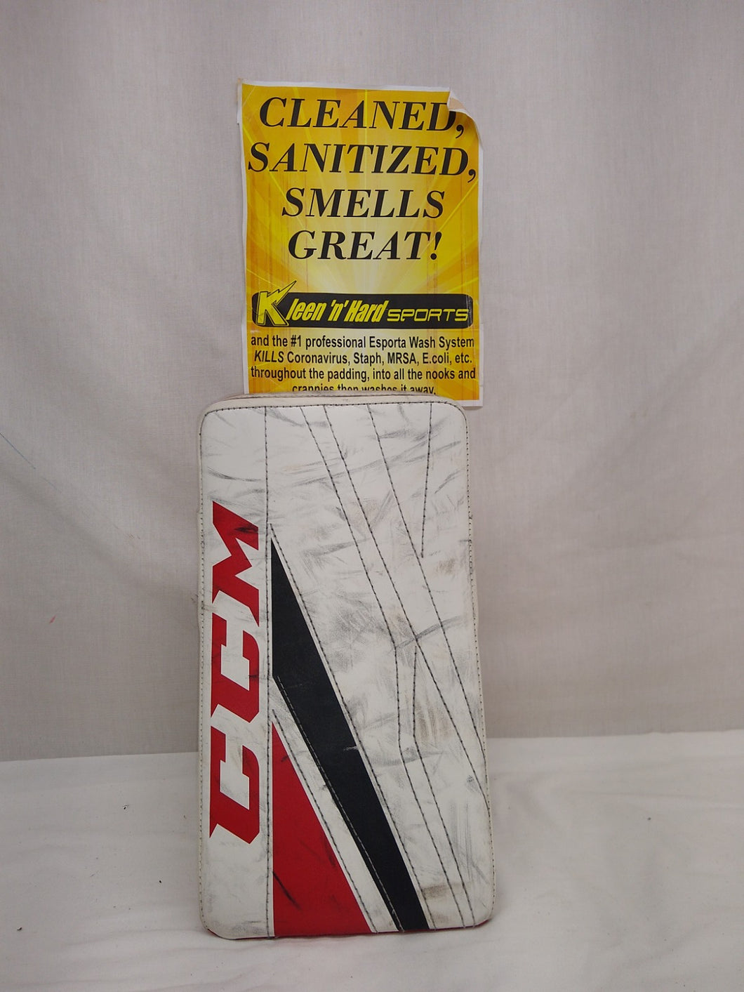 Used CCM E 3.5 Size Jr Reg (Rt Hand) White/Red Ice Hockey Goalie Blocker