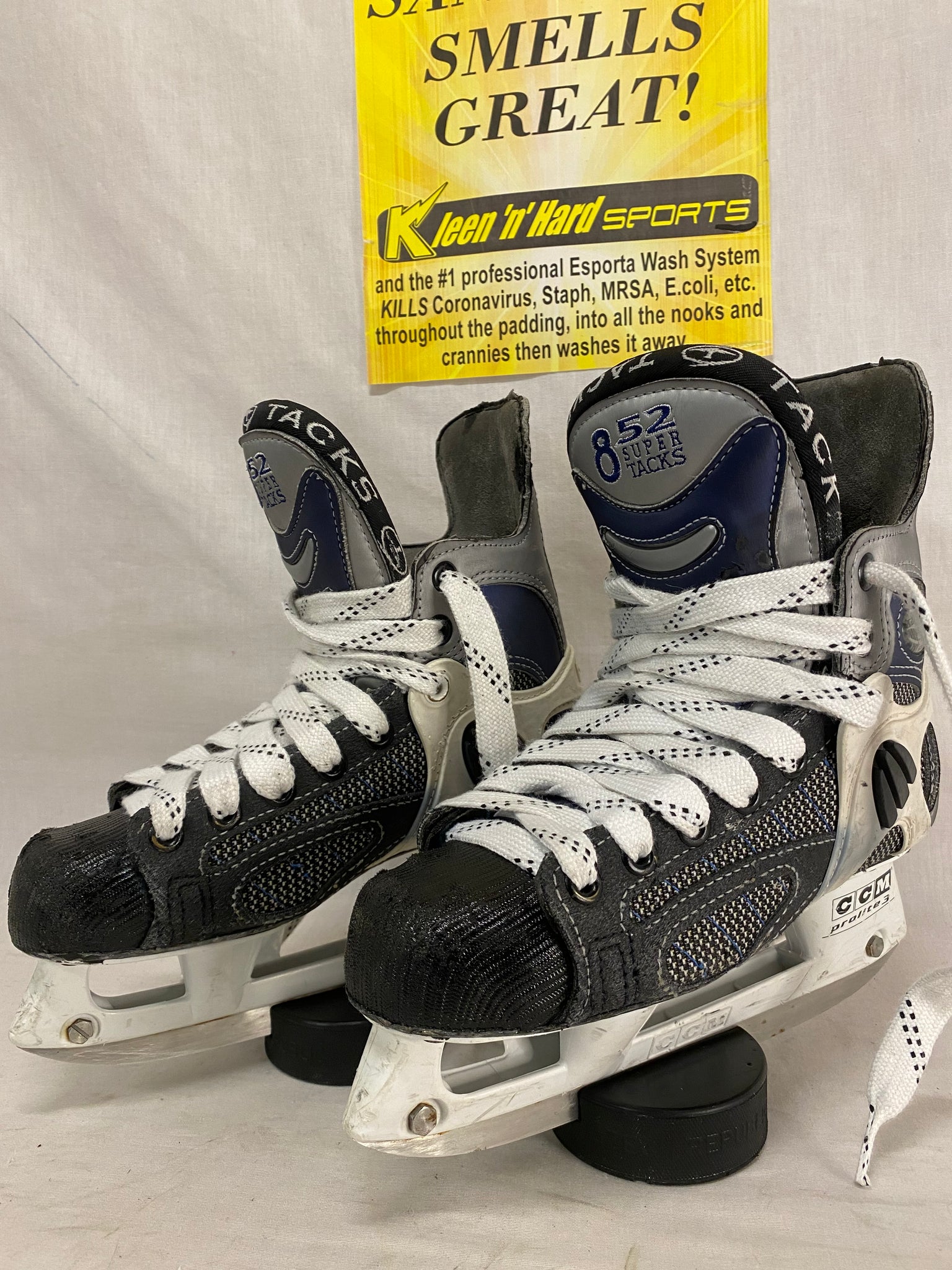 Used CCM Super Tacks 852 Size 2.5 D Ice Hockey Skates – Kleen 'N 